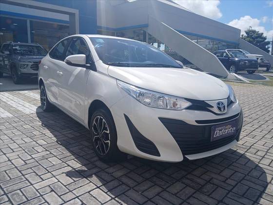 TOYOTA YARIS 1.5 16V FLEX SEDAN XL LIVE MULTIDRIVE TOYOTA YARIS 1.5 16V FLEX SEDAN XL LIVE MULTIDRIVE